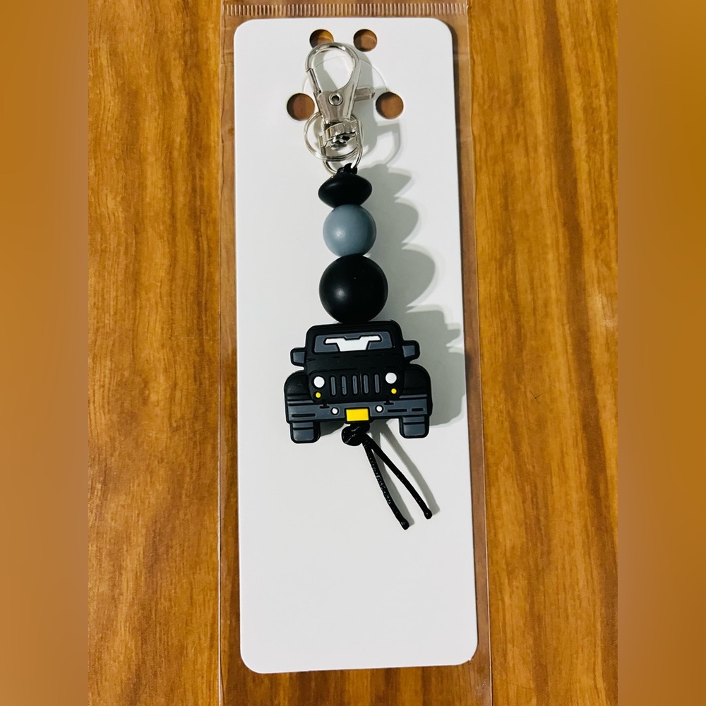 🔥Black Jeep Keychain🔥